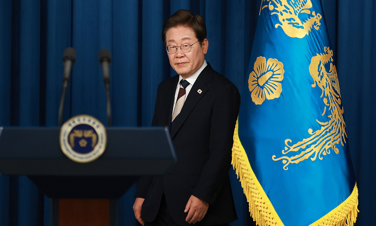 사상 첫 ‘재판 중 당선 대통령’<br>5개 형사재판 중단되나