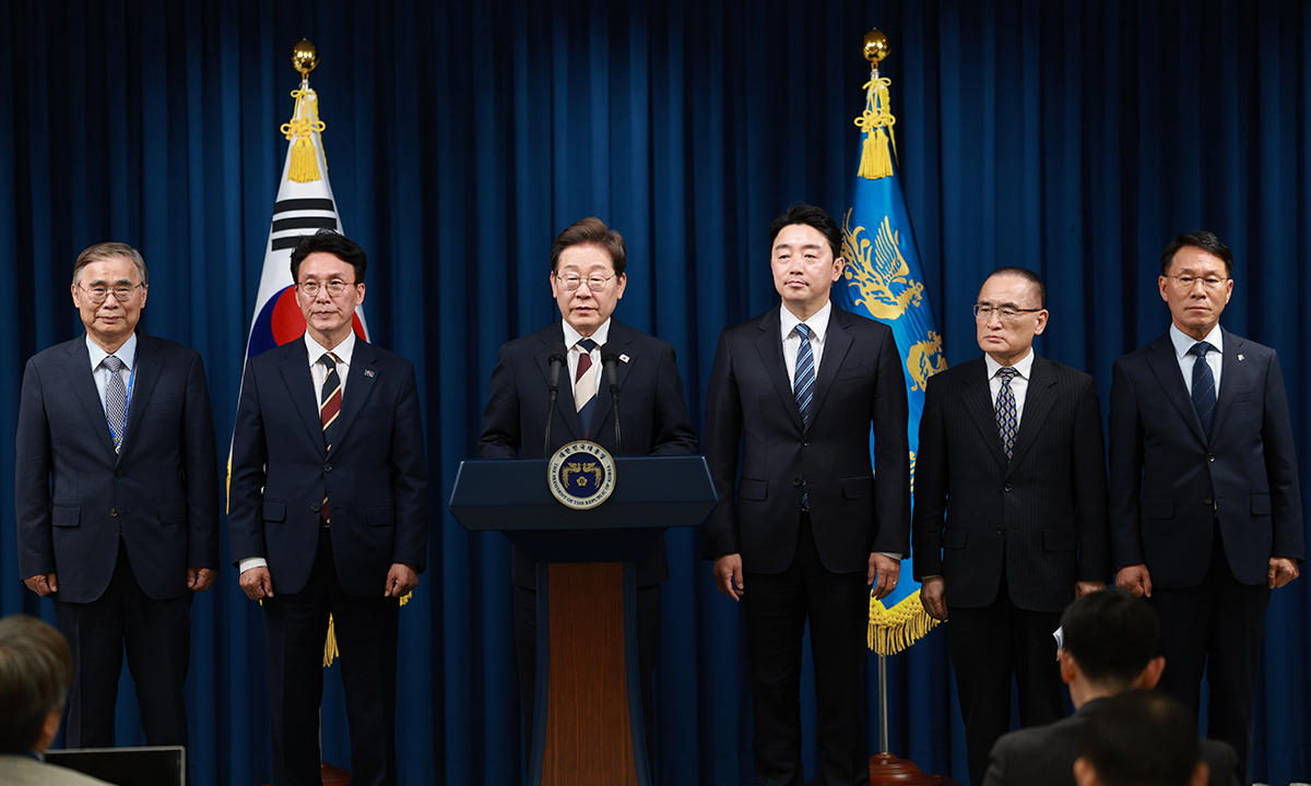 국무총리 김민석·국정원장 이종석 지명