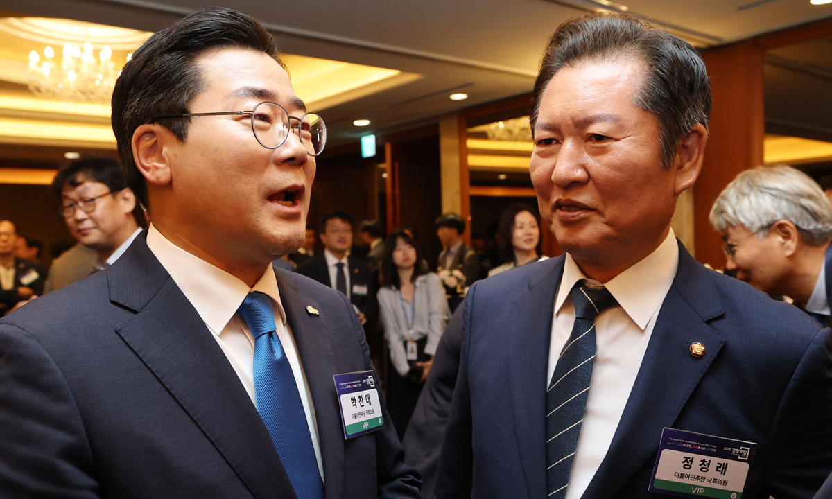 정청래 “난 인파이터” 주장에… 박찬대 “여당일 땐 아웃복서 더 필요”