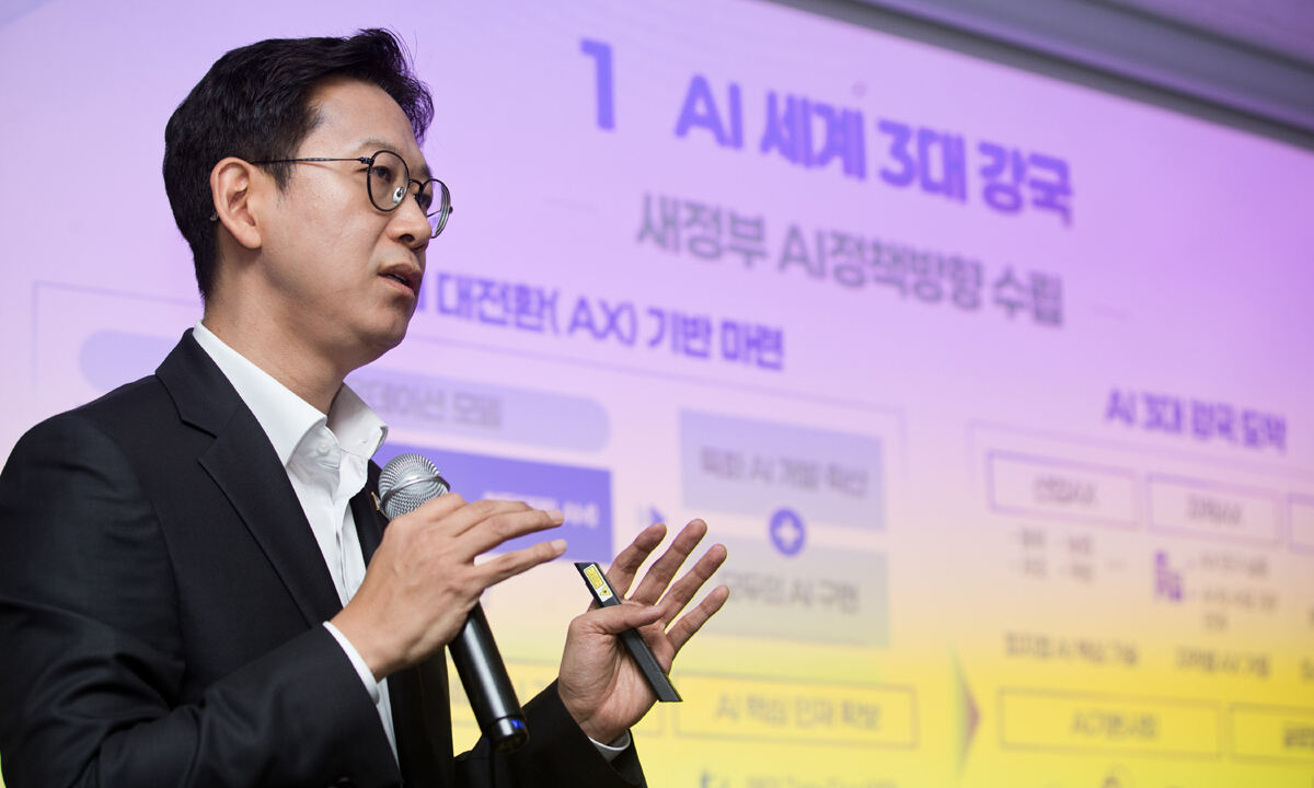 배경훈 “AI 3위? 의미 없어… 세계적 수준 결과물 내야”