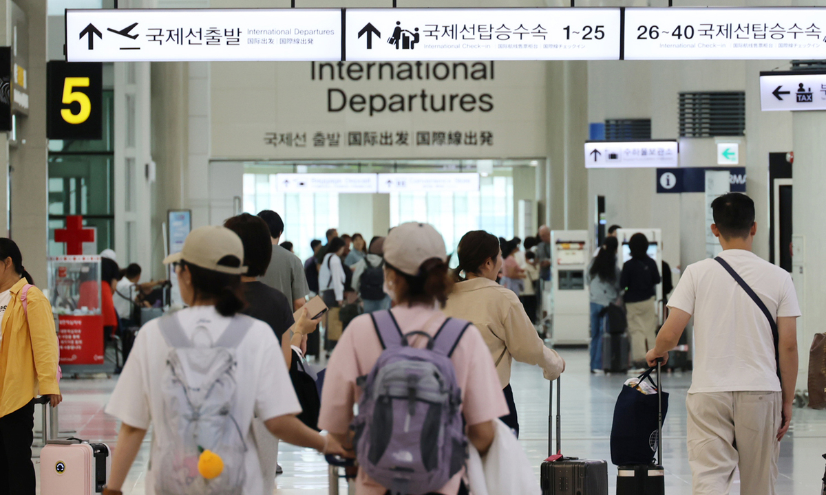 10월10일 안 쉬는 이유 있었네…임시공휴일 경제 효과 ‘도마 위’
