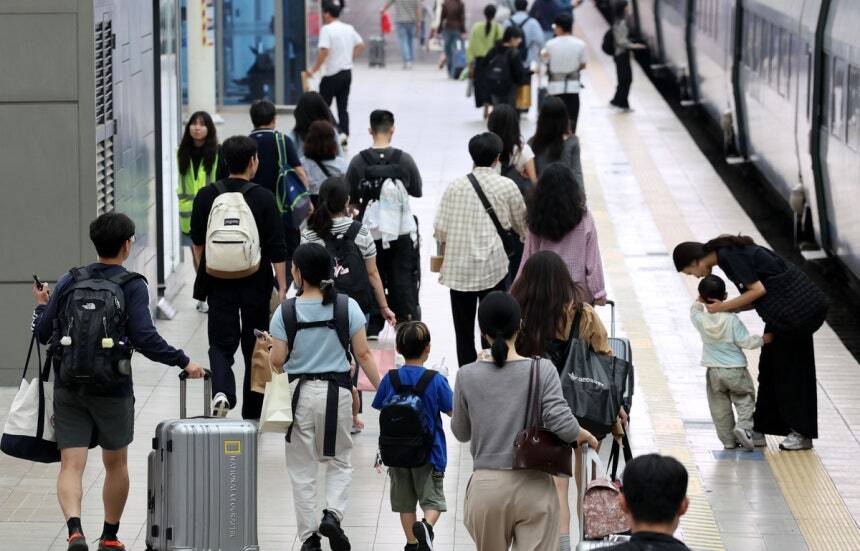 명절마다 ‘밥상 정치 갈등’, 한국만의 일일까…양극화 심화된 美에서도 마찬가지