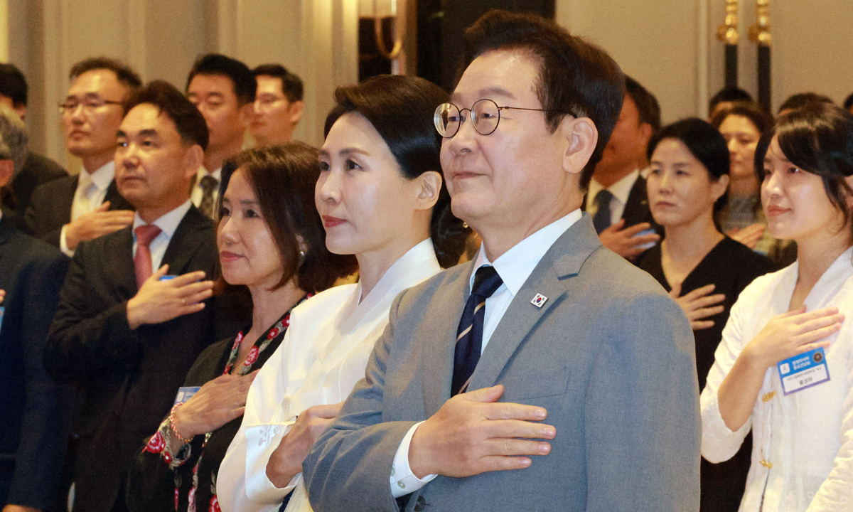 이재명 대통령 “‘한국사람’인가 질문에 두근대지 않는 나라 만들 것”