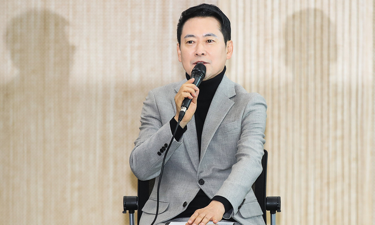 &${esc.h}34;직 걸겠습니다&${esc.h}34; '재신임'의 무게…노무현·오세훈은 어땠나