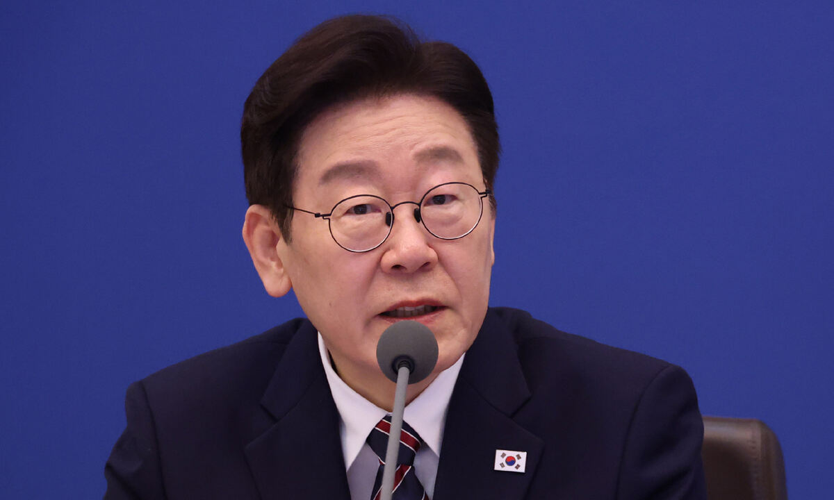 ‘밥상머리 여론’ 주도?…‘SNS 정치’ 이어가는 李