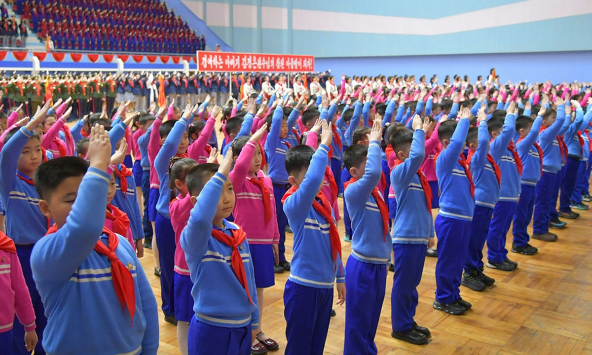 좋은 직장 못 가는 건 환경 탓? 북한에선 부모 탓! [북한인권백서 ⑤]