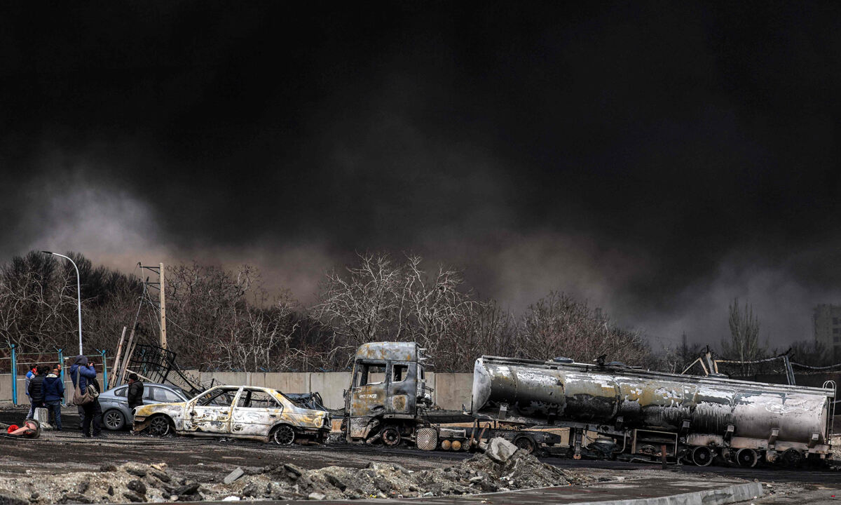 유류고 공습 이어 ‘생명선’ 파괴… 중동 곳곳선 ‘지상전’ [美·이란 전쟁]