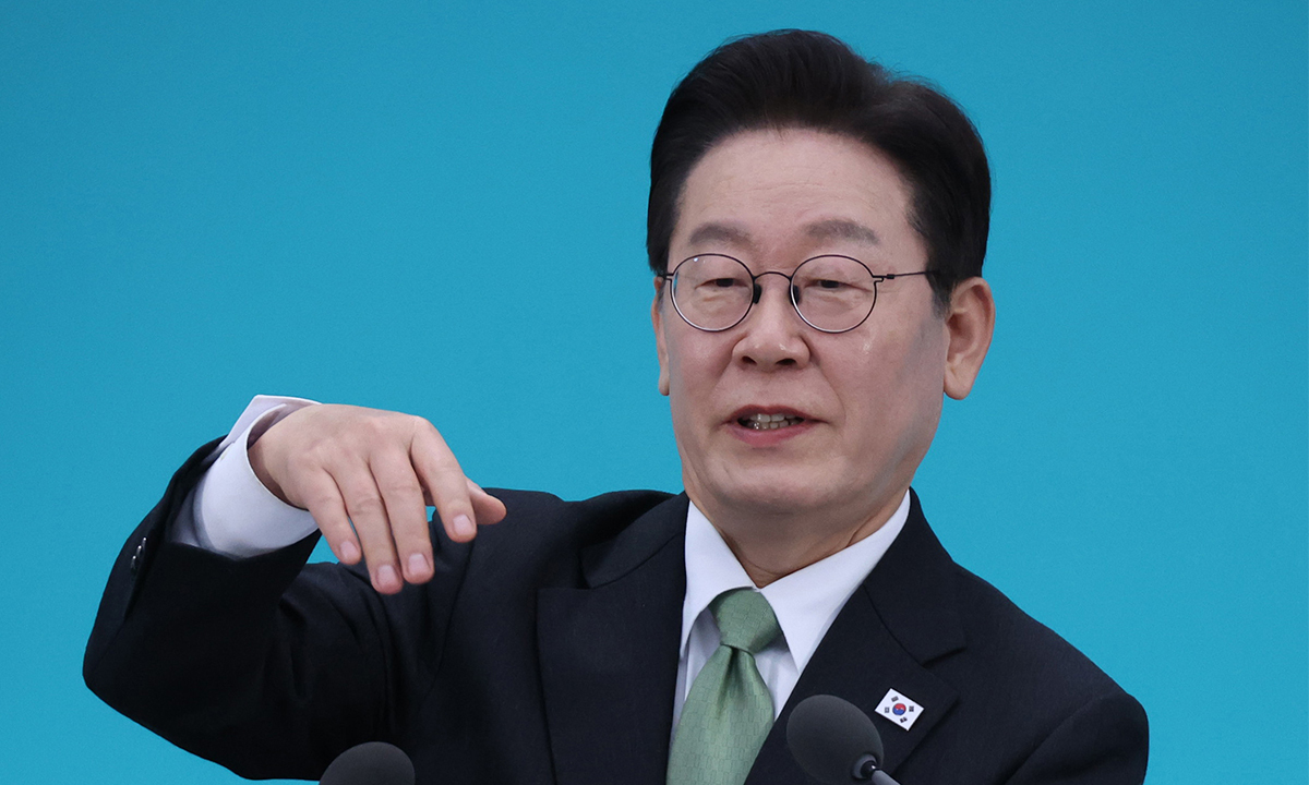 李, 12·29 여객기참사 신속 수사 지시 하루 뒤… 경찰, 국토부 압수수색