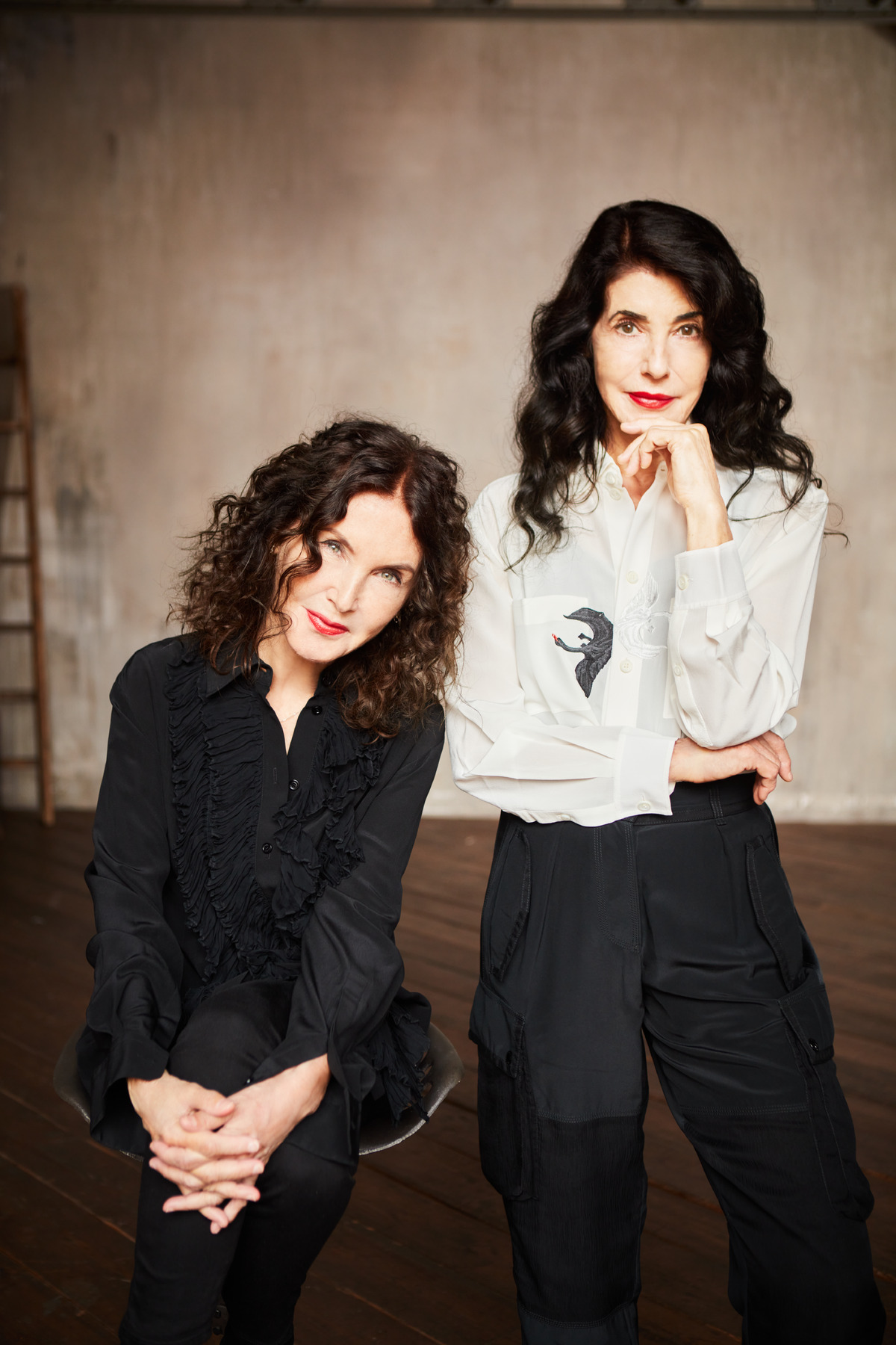 샹들리에 아래 울리는 콕토의 육성