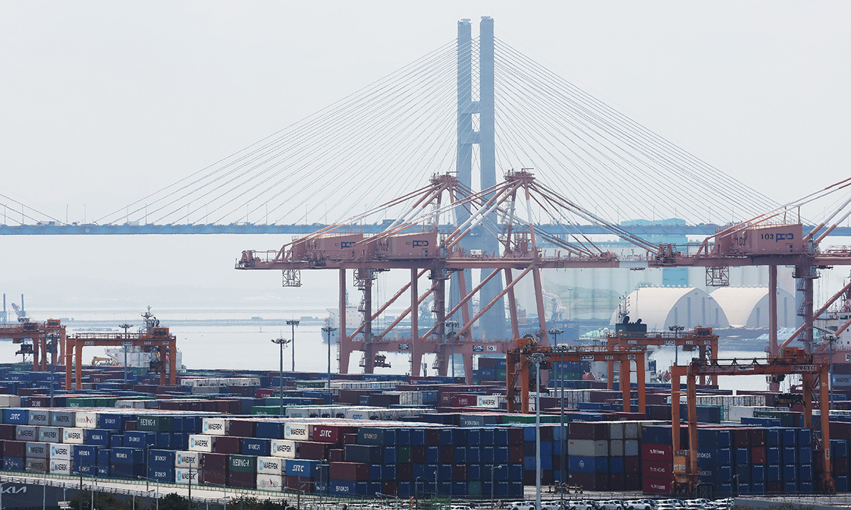 韓 무역액 2년 연속 증가세… 2025년 반도체 호황에 1.3조弗