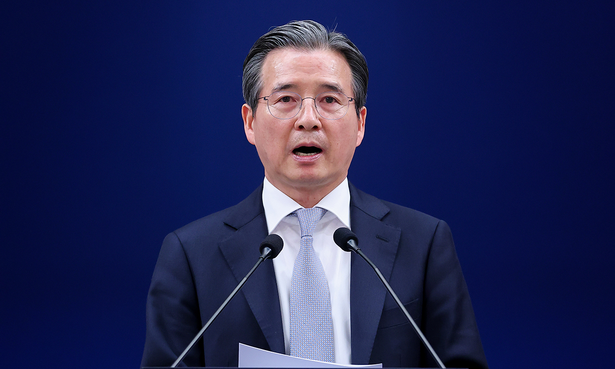 野 “공산주의적 약탈”… 李 ‘기본소득론’과 묶어 난타