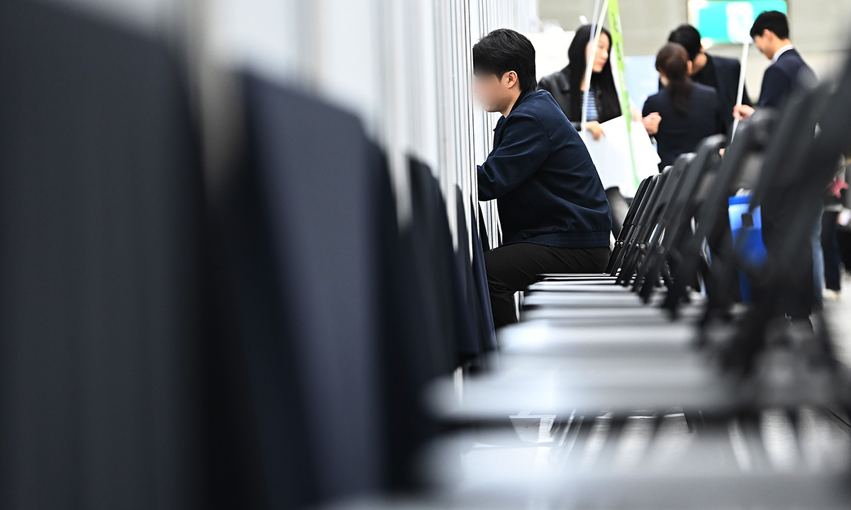 중동전쟁 충격파… 중소기업 취업자 감소 10만명 육박