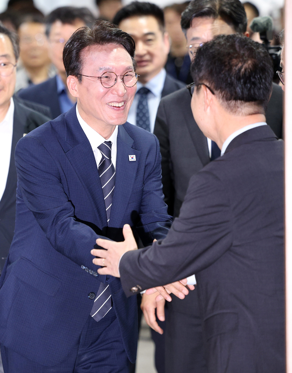 박범계 “과거 기억 넘어 성실하고 능력 있는 정치인”…김민석 지지 선언