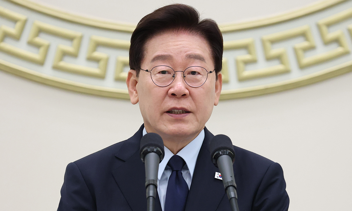 李대통령 “국가 정책 때문에 결혼 망설이는 일 없어야”