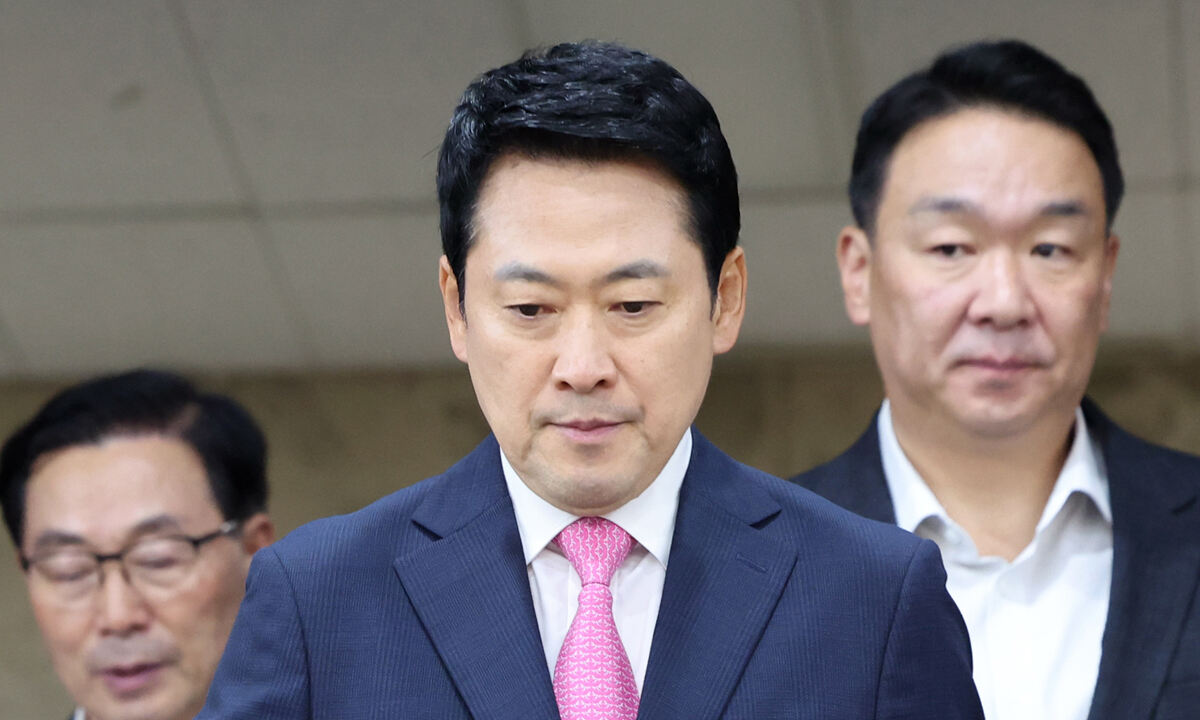 장동혁 ‘징계 정치’에 역풍…당협 재선출도 제동, 기강잡기 난항